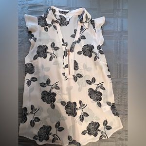 Candies pink and black sleeveless top